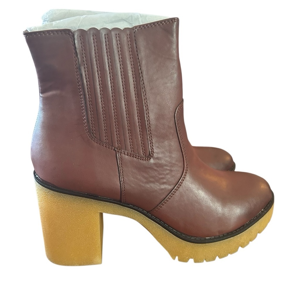 Sun + Stone Brown Lug Sole Platform Lennii Round Toe Block Heel Booties Size 11